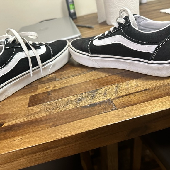 Vans - Picture 4 of 7